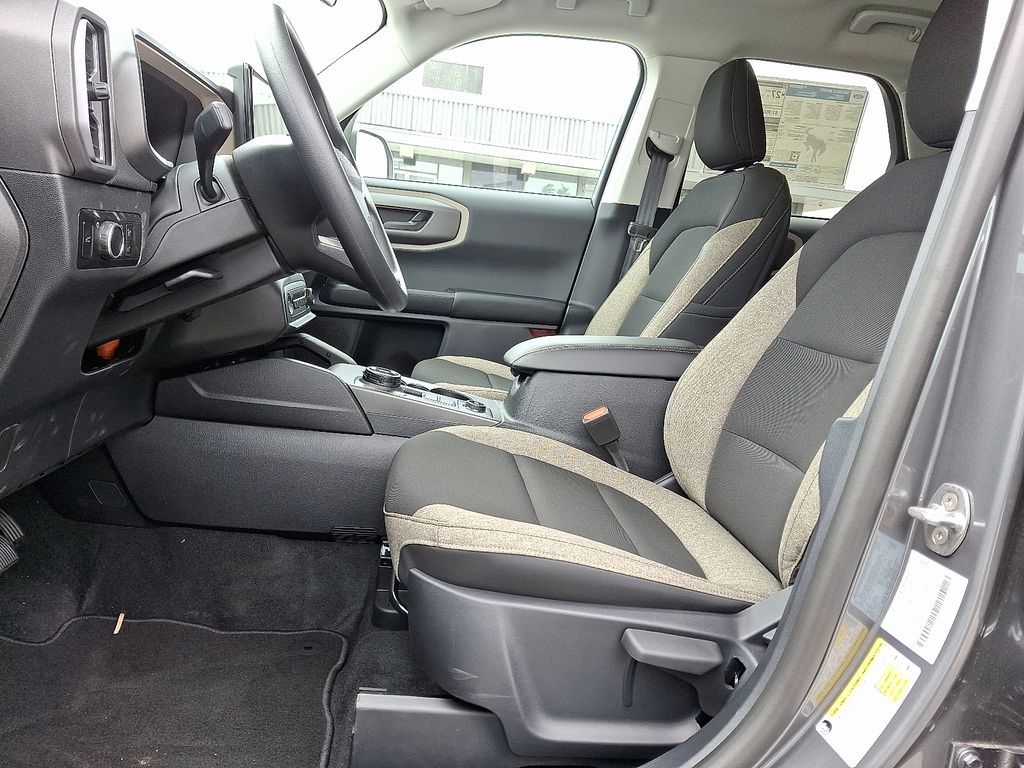 Vehicle image 6 of 13