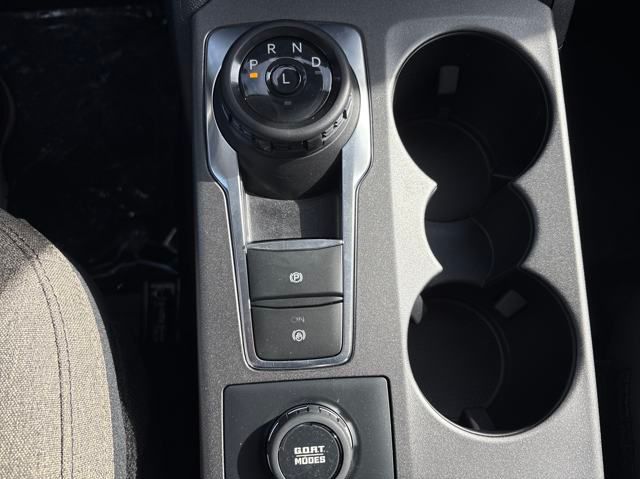 Vehicle image 26 of 28