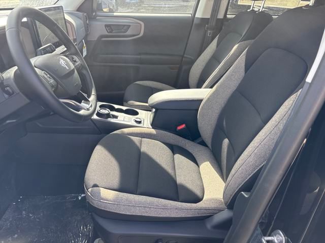 Vehicle image 16 of 28