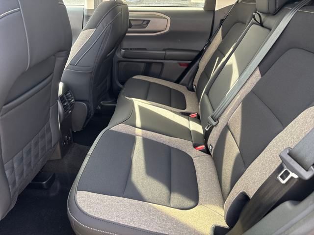 Vehicle image 18 of 28