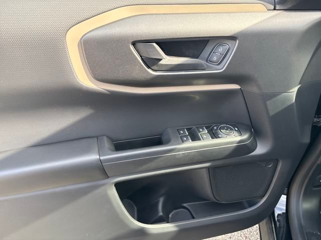 Vehicle image 19 of 28