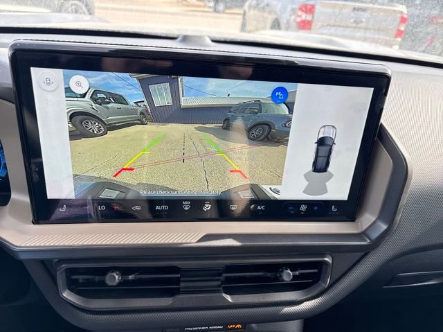 Vehicle image 24 of 28