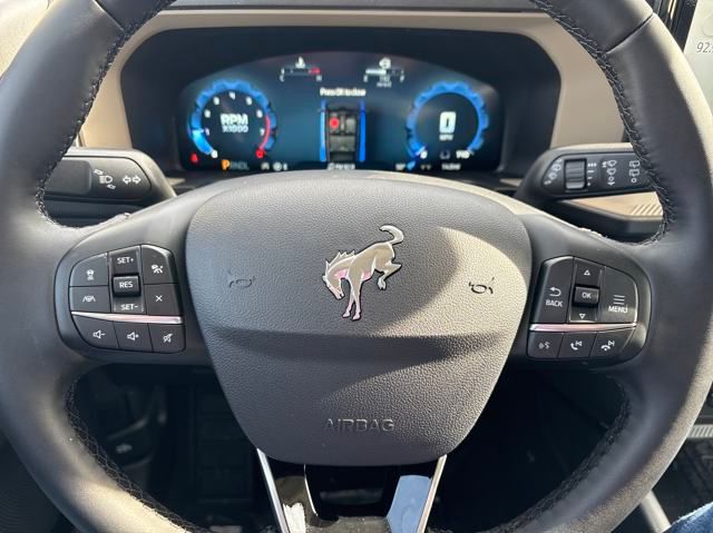 Vehicle image 21 of 28