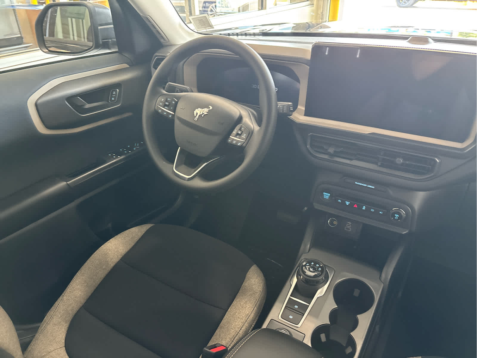 Vehicle image 8 of 29