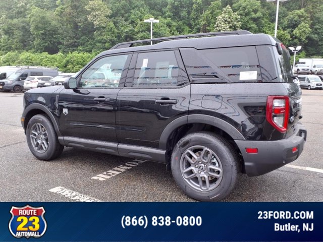 Vehicle image 6 of 19
