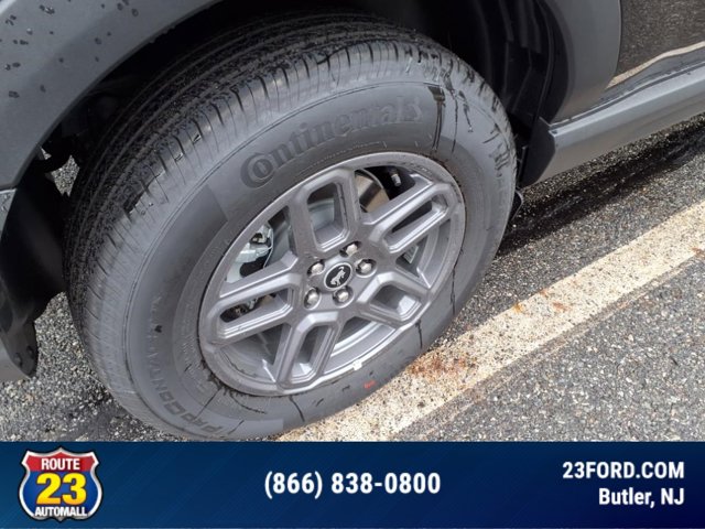 Vehicle image 7 of 19