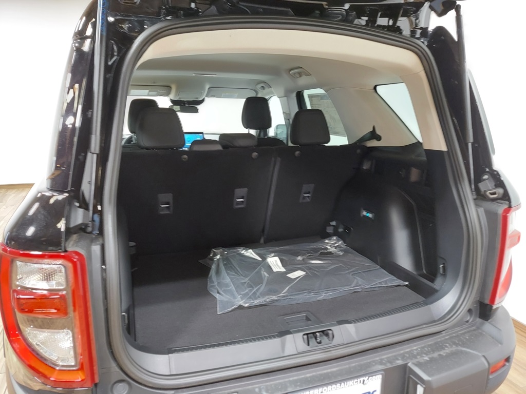 Vehicle image 6 of 33