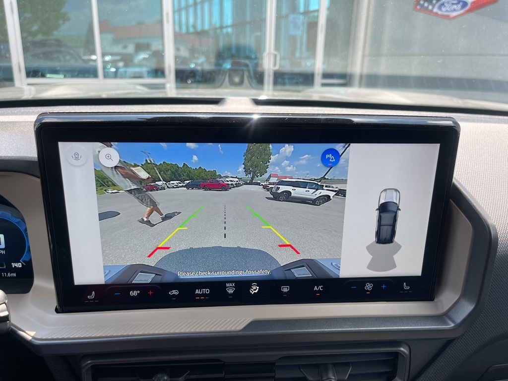 Vehicle image 22 of 40