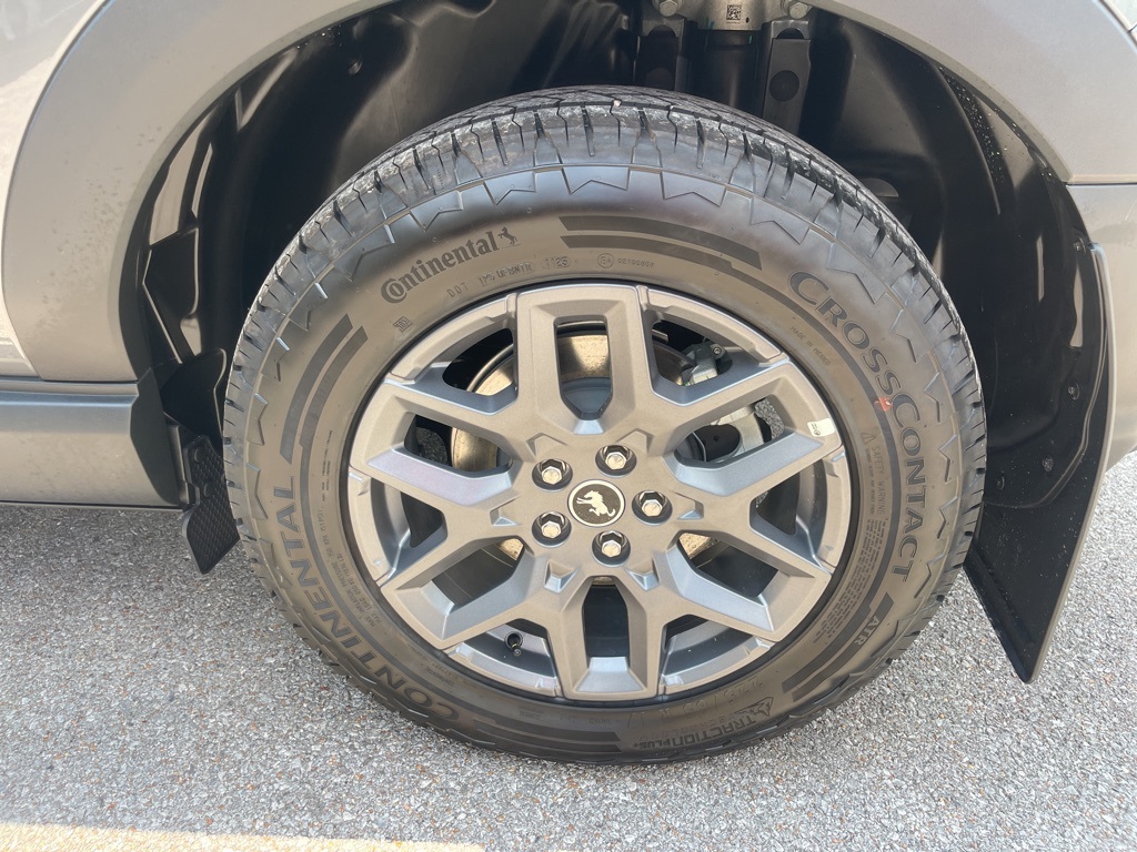 Vehicle image 8 of 40