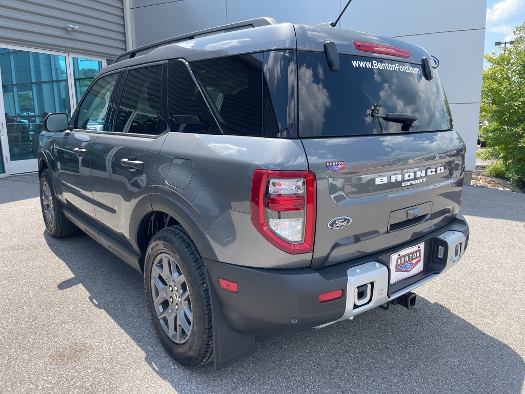 Vehicle image 7 of 40
