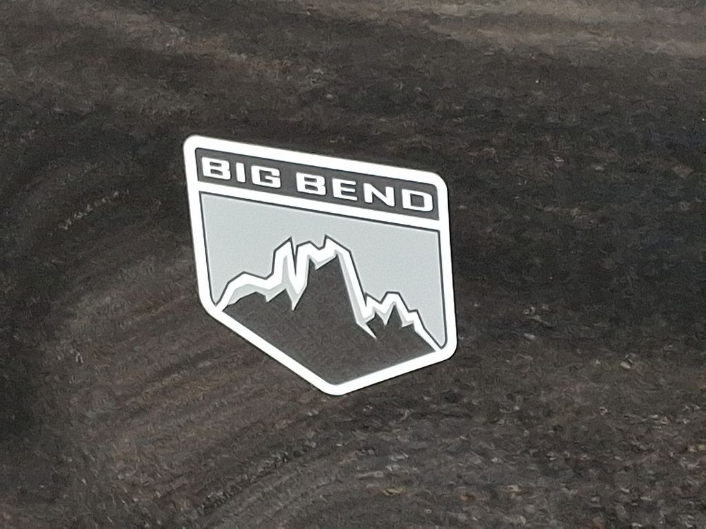 Vehicle image 9 of 13