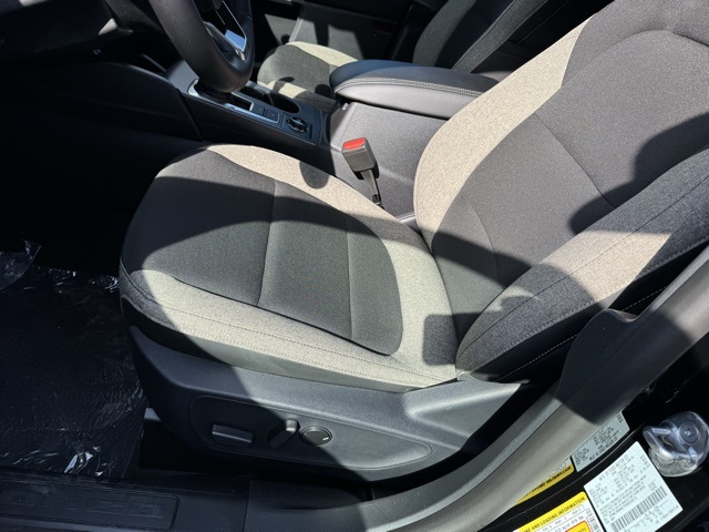 Vehicle image 32 of 34