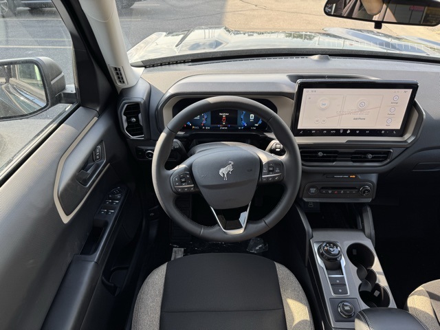 Vehicle image 10 of 34
