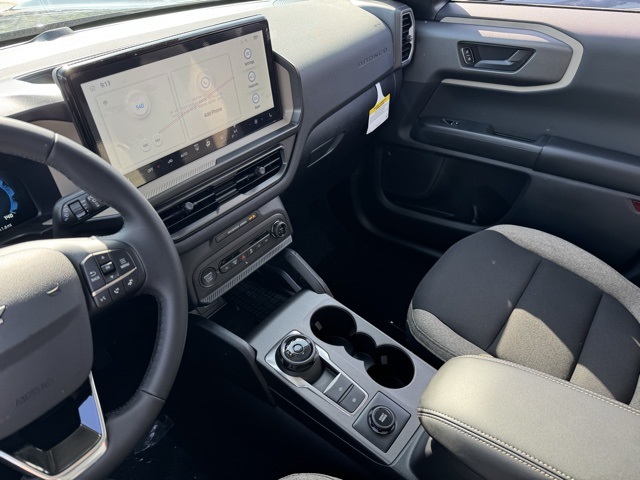 Vehicle image 25 of 34