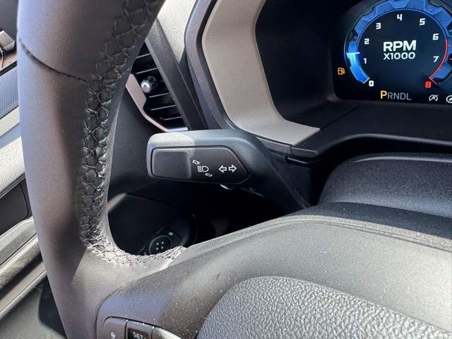 Vehicle image 22 of 34