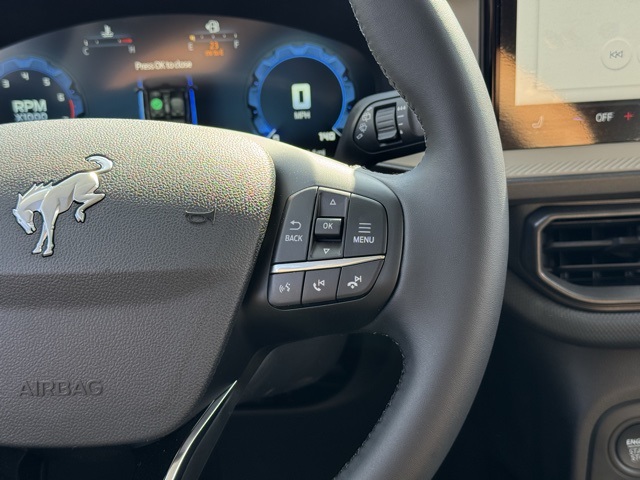 Vehicle image 31 of 34