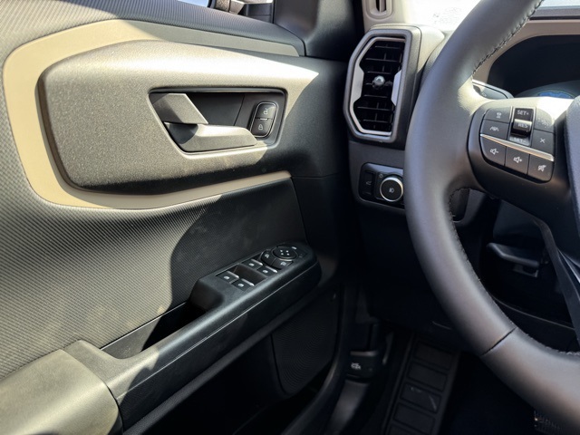 Vehicle image 12 of 34