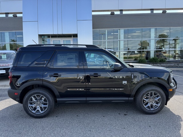 Vehicle image 4 of 34