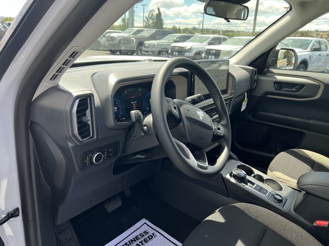 Vehicle image 11 of 32