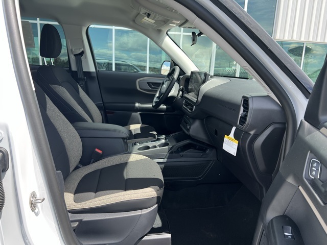 Vehicle image 19 of 32