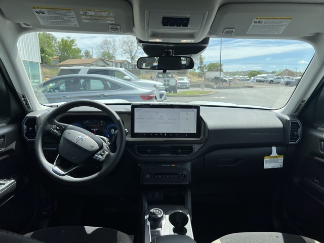 Vehicle image 18 of 32