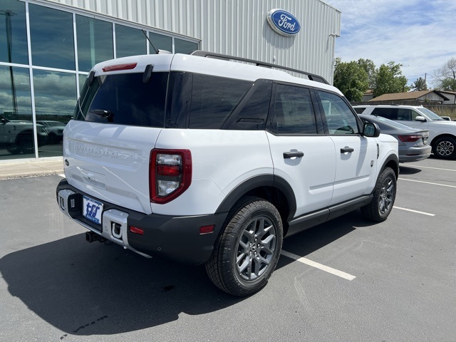 Vehicle image 5 of 32