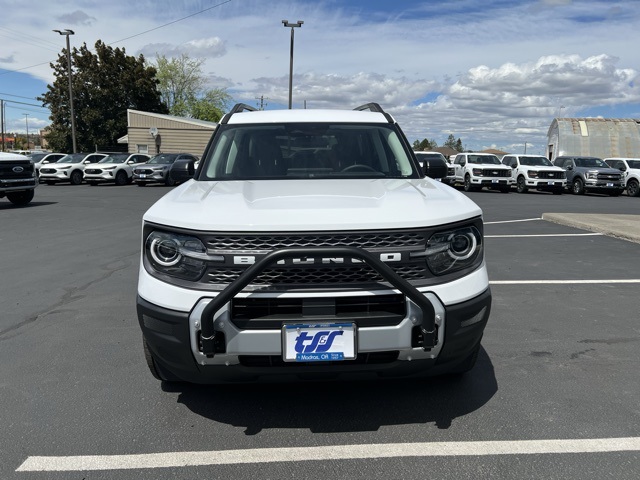 Vehicle image 2 of 32