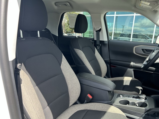 Vehicle image 20 of 32