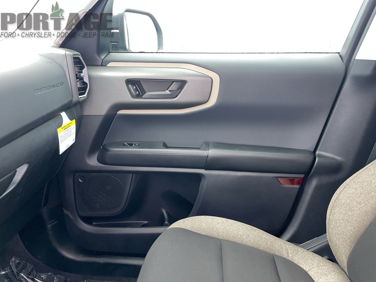 Vehicle image 19 of 39