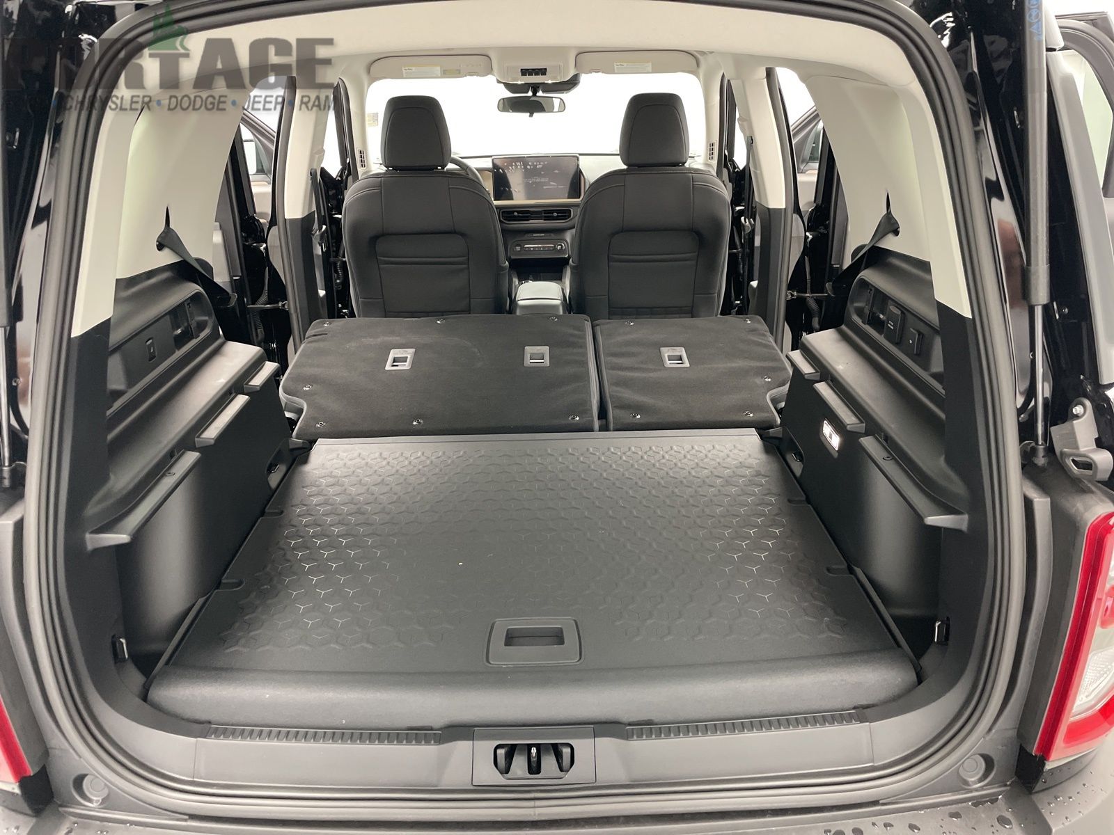 Vehicle image 8 of 39