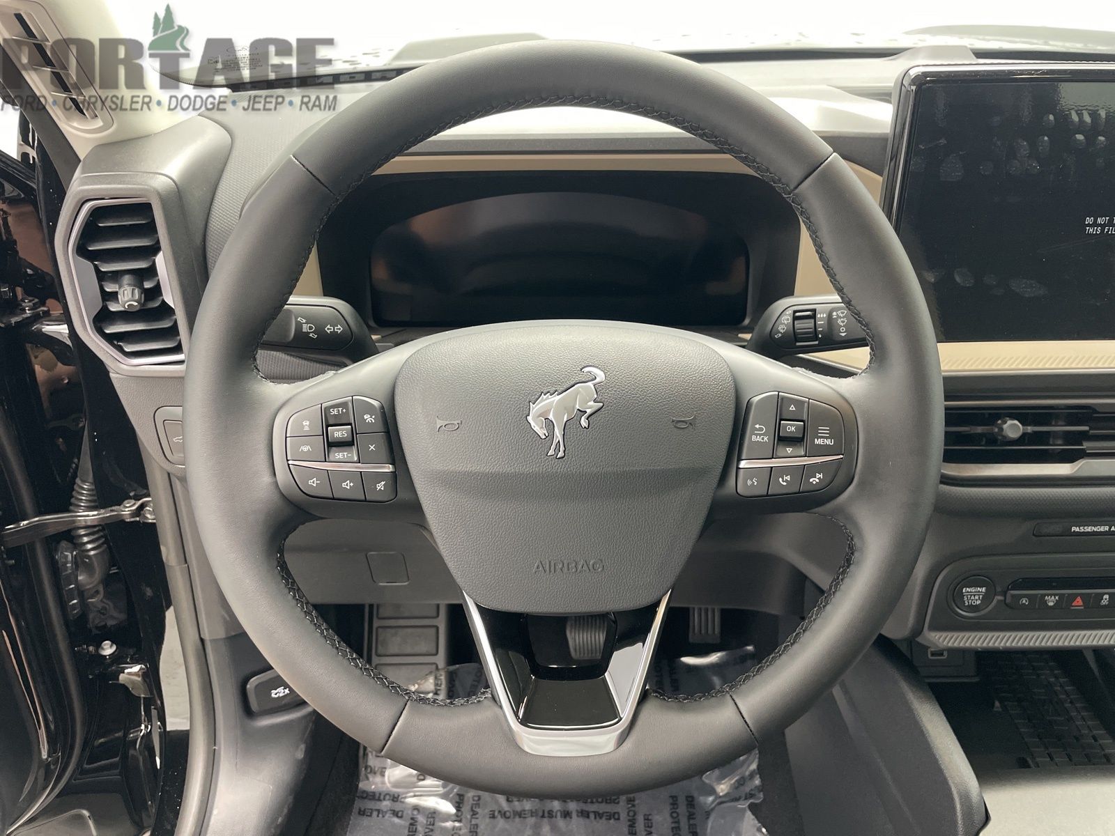 Vehicle image 35 of 39