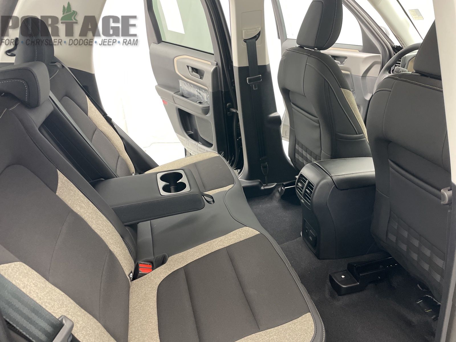 Vehicle image 12 of 39