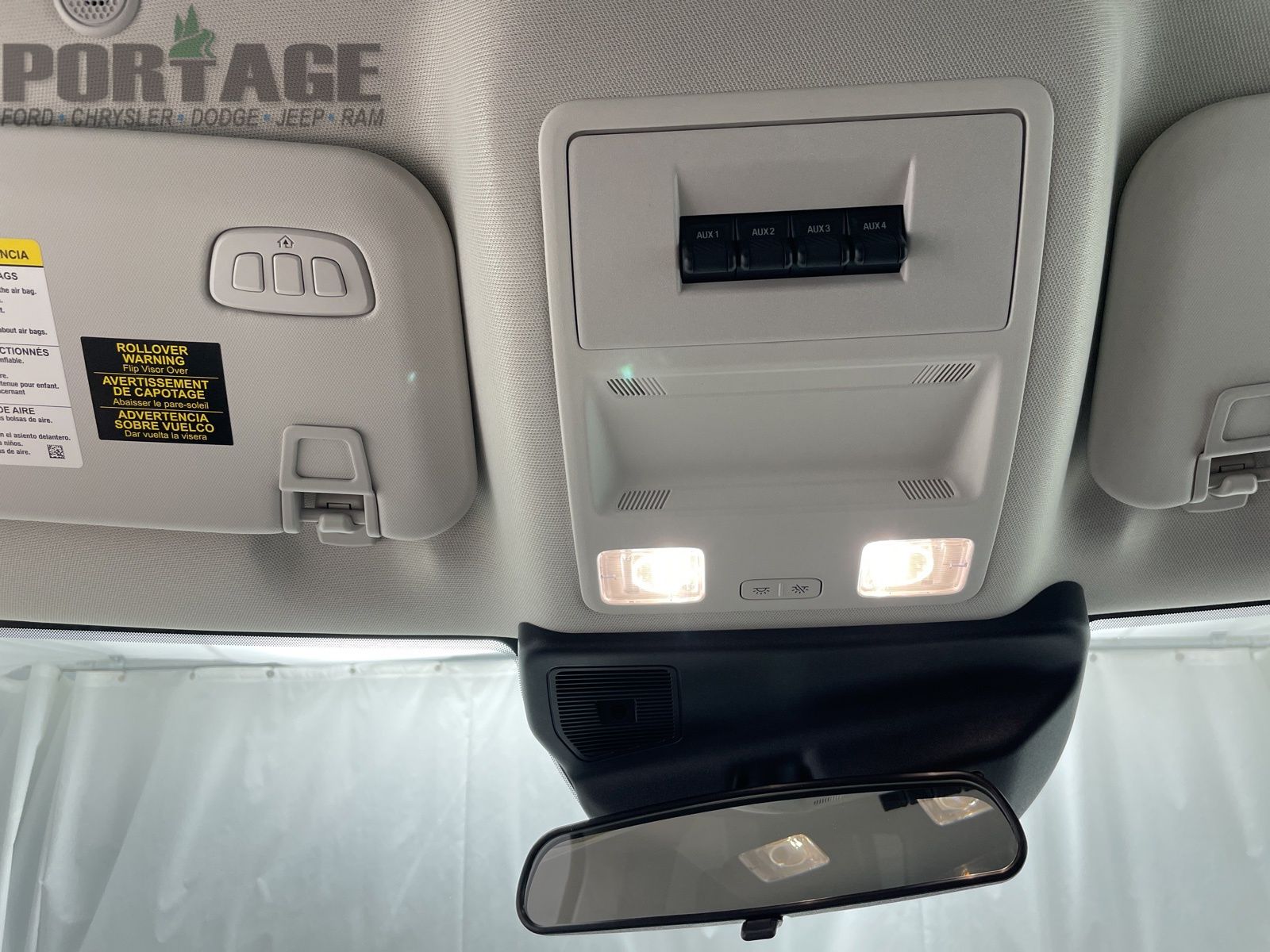 Vehicle image 27 of 39