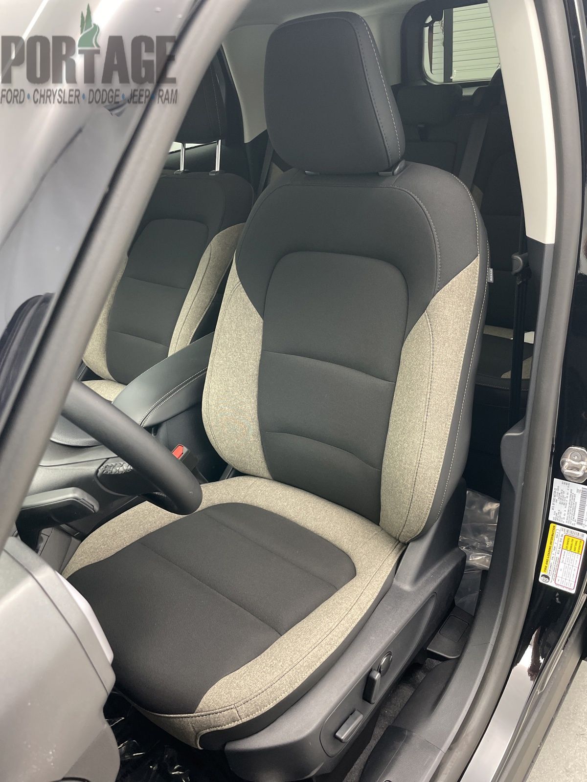 Vehicle image 15 of 39