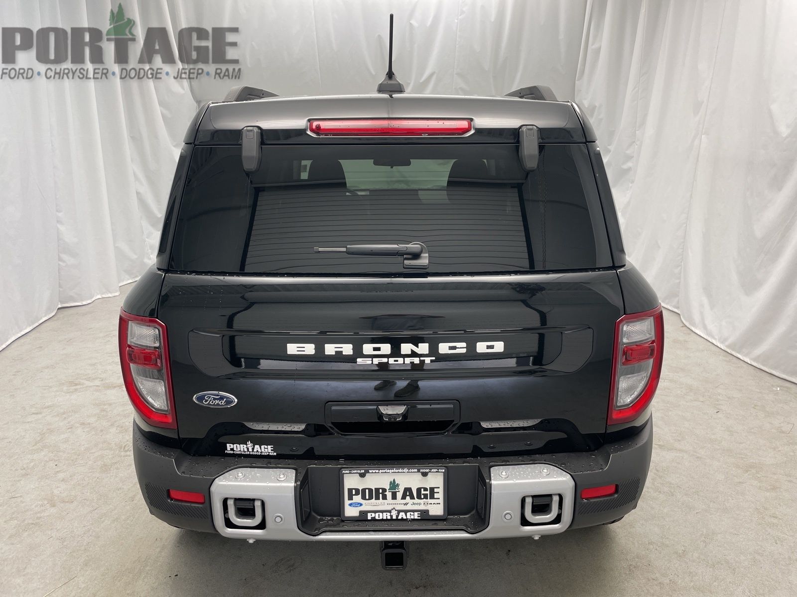 Vehicle image 10 of 39