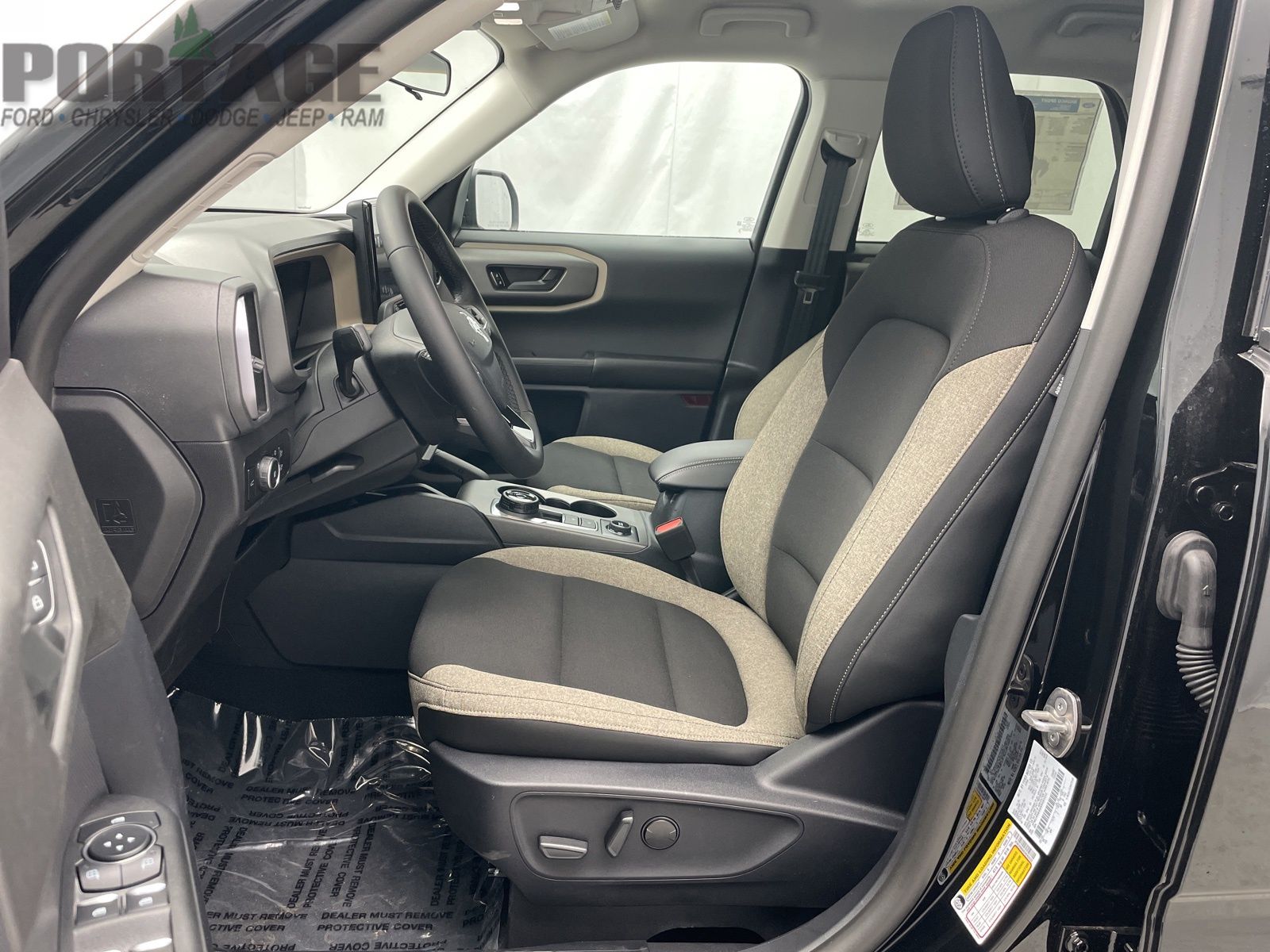 Vehicle image 14 of 39