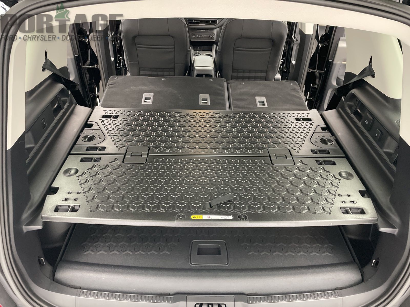 Vehicle image 7 of 39