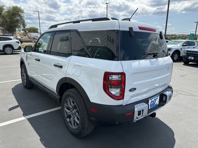 Vehicle image 10 of 39