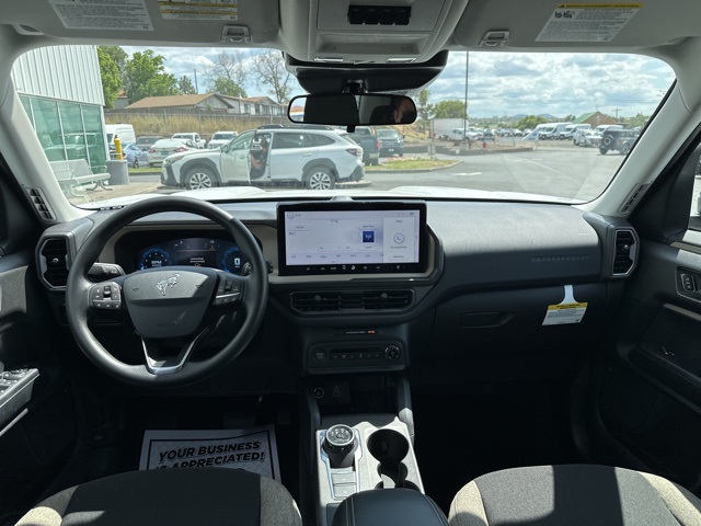 Vehicle image 25 of 39