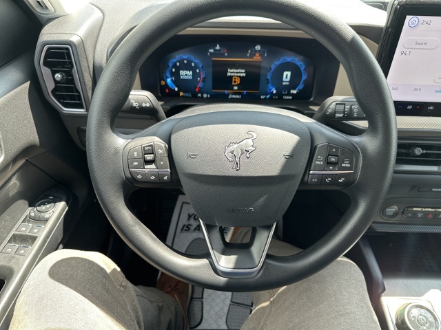 Vehicle image 27 of 39