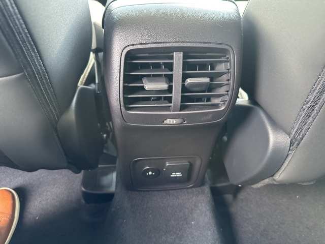 Vehicle image 24 of 39