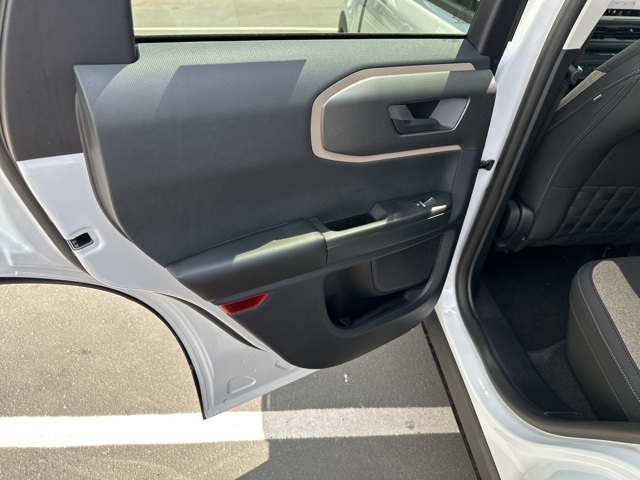 Vehicle image 22 of 39