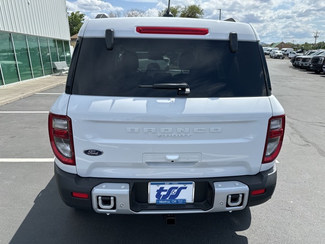 Vehicle image 8 of 39