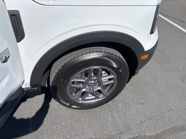 Vehicle image 11 of 28