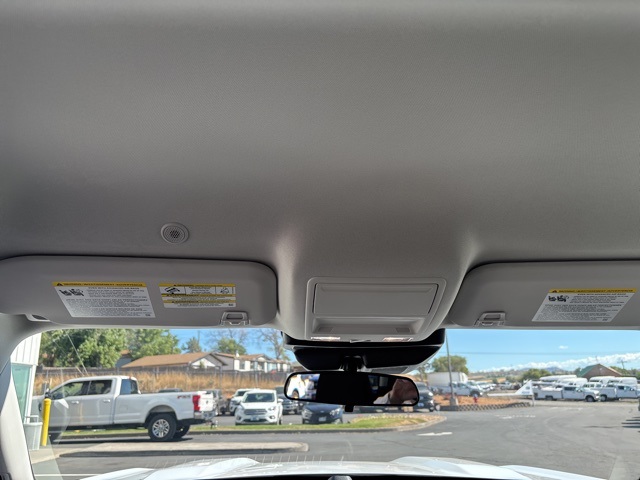 Vehicle image 26 of 28