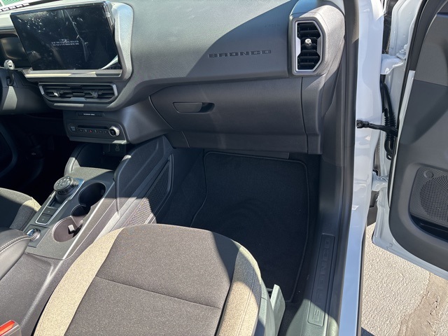 Vehicle image 19 of 28