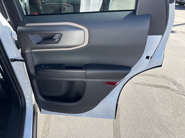 Vehicle image 22 of 28