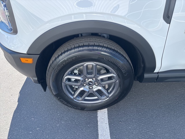 Vehicle image 9 of 28