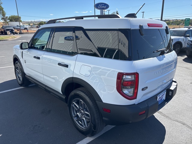 Vehicle image 6 of 28