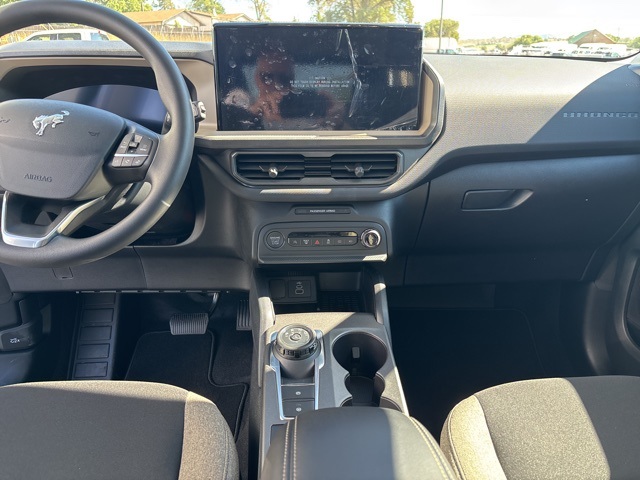 Vehicle image 20 of 28